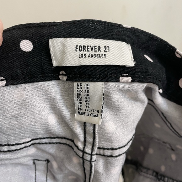 Black and white polka dot high-waisted shorts - Picture 3 of 4